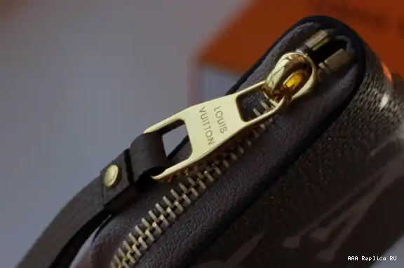 Aaa replica ru PURSE COIN VUITTON ZIPPY LOUIS 0615